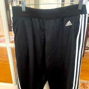 Adidas Climate crop track pants large